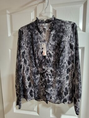 Worthington Black & Gray Snake Print Ruffle Blouse- Size M
